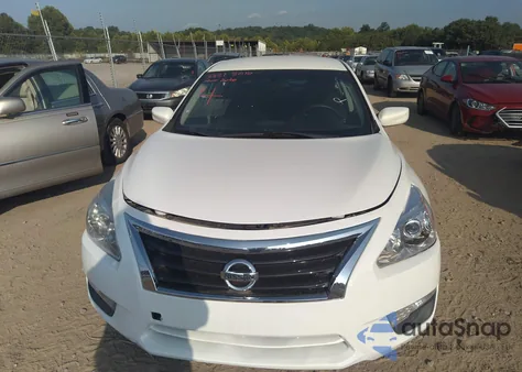 2015 Nissan Altima 2.5 S из США, поврежденный, VIN 1N4AL3AP4FC411911